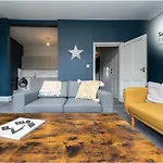 Spacious 3-Bed With Breathtaking Pavilion Views By Sharphaus Short Lets & Serviced Accommodation Management