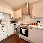 Lovely Studio Close To Brighton Station