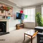 The Regency Central Modern Apartment