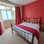 Quiet Comfortable Patcham Studio Free Parking Hallway Shared With Host