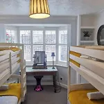 Brighton Parlourama With Hot Tub - Sleeps 18
