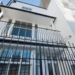 Brighton Parlourama With Hot Tub - Sleeps 18