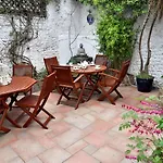 Dragonfly Cottage By Crown Gardens Holiday Homes