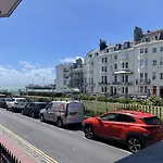 Studio Room In Brighton City Centre