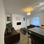 Bright One Bed Apartment