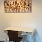 Comfort Stay Sussex 5-Bed