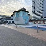 Brighton, Central 2 Bedroom Apartment