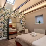 The 2 Bed Townhouse Sanctuary