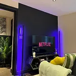 Luxury Brighton Studio Flat - Bn1 - Sleeps 4