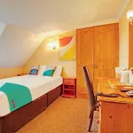 The Gullivers Hotel