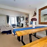 Finest Retreats - Brighton House