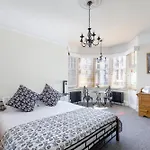 Finest Retreats - Pittodrie Guest House - Apartment 6