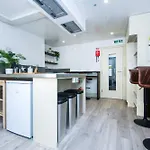 Sobo Studio 2 - By Brighton Holiday Lets