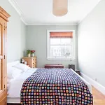 Spacious Central Hove Beach Flat