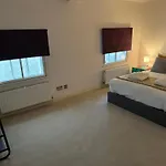Russell Square Apartment 4 City