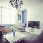 Lovely Townhouse In Central Brighton Sleeps 6-18