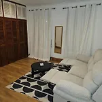 Primely Located 1-Bed Apartment In Brighton