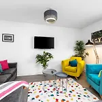 Queens Mile 2 With Free Parking By My Getaways