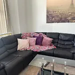Stunning 3 Bedroom Apartment With Garden