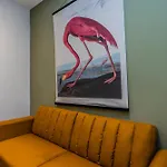 2 Bedroom Flat Next To Brighton Beach