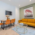 2 Bedroom Flat Next To Brighton Beach