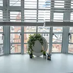 Chesterfield Apartment, City Central
