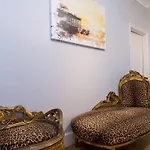Host & Stay - The Old Coach House On Margaret Street