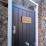 Host & Stay - St James\' Studio