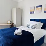 3 Bedrooms -5 Minutes Walk From Brighton Train Station - Contractors, Families, And Larger Groups - Sleeps 7