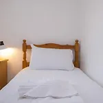 Host & Stay - Over Arches