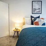Amazing 2 Bedroom Flat Next To Brighton Station