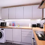 2 Bedroom Apartment By Brookland Stays Serviced Accommodation Short Lets Brighton With Free Wifi