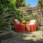 Elegant Brighton Retreat With Private Parking & Garden