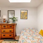 Self Contained Two Room Studio Apartment, Own Entrance, Private Parking