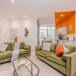 Seaside Sanctuary L Near Brighton Beach L Quiet Location L 3Bd