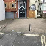 Flat 1 Stunning Central Loft Style Apartment In The Famous Brighton Lanes