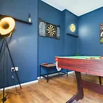 Pool Table Brighton 4 Bed Flat For 6 Guests