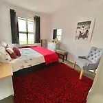 Central 2 Bedroom Flat By Brighton Train Station