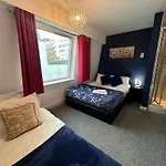 Best Location,4-Br House,Churchill Square Car Park & Sea-2 Min, Brighton Conference Centre 3 Min, Shops, Restaurants, I-360, Pier - Walking Distance