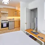 Host & Stay - Regency Square Apartment