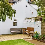 Central Hove Flat W Large Garden
