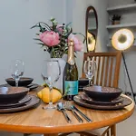 Beautiful1 Bedroom Flat Next To Brighton Beach