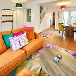Host & Stay - Kemp Street II