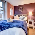 Brighton Stay For 4 By The Pier - Flat 3