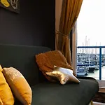 The Marina Retreat -Free Parking