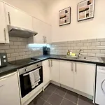 Modern Flat Near Brighton Centre