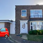 Central Ensuite Guest Unit With Ac And Free On-Street Parking