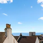 2 Bed Flat Near Beach, Hospital & Brighton College