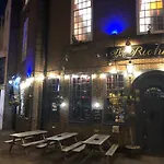 Home Brighton Backpackers
