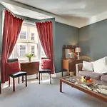 Ivy House Apartment